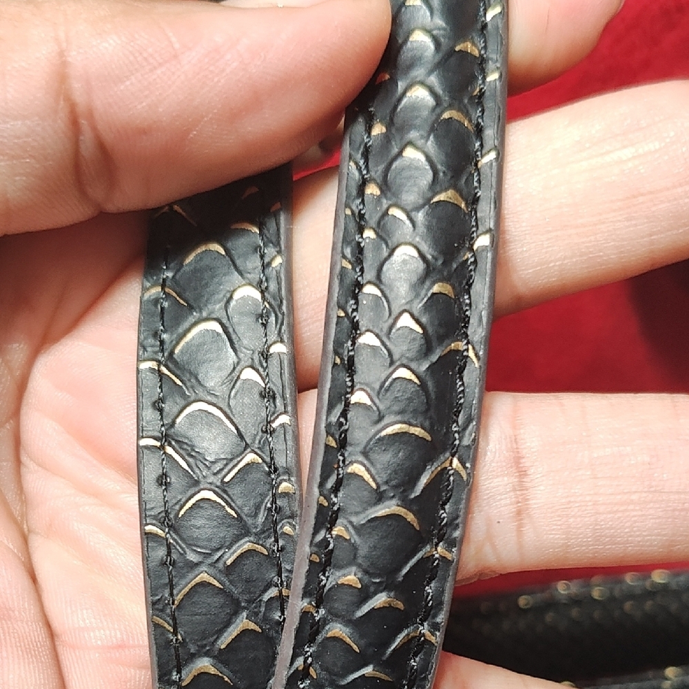Sophisticated Black Anne Klein Textured Tote with Gold Hardware. - Picture 5 of 12